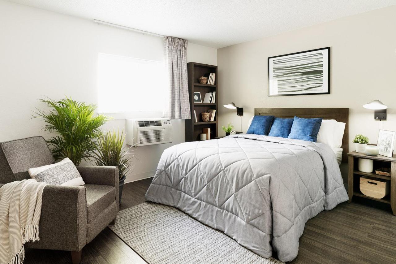 Intown Suites Extended Stay St. Louis Mo - St. Charles Saint Charles Экстерьер фото